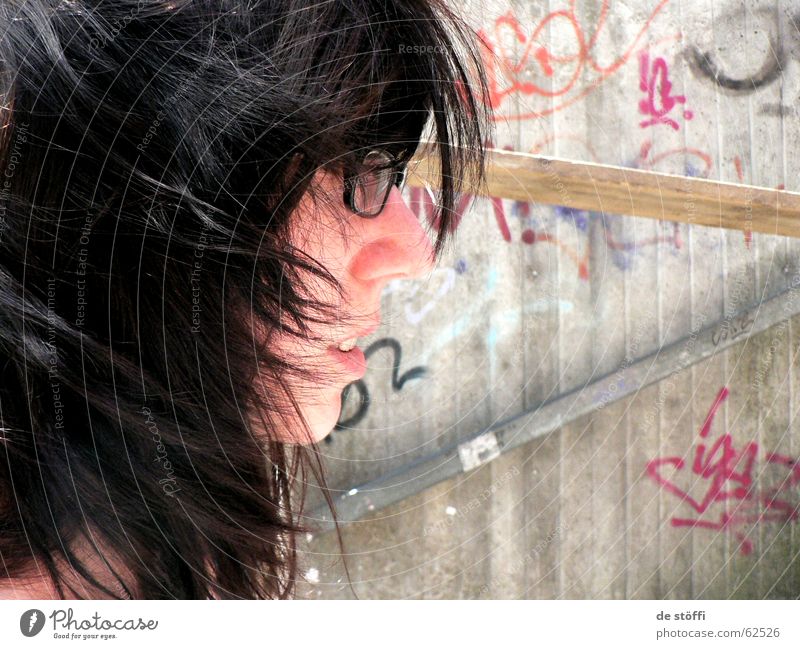 de nori schön Brille Wand Gesicht Haare & Frisuren mund offen Wind Seite Blick