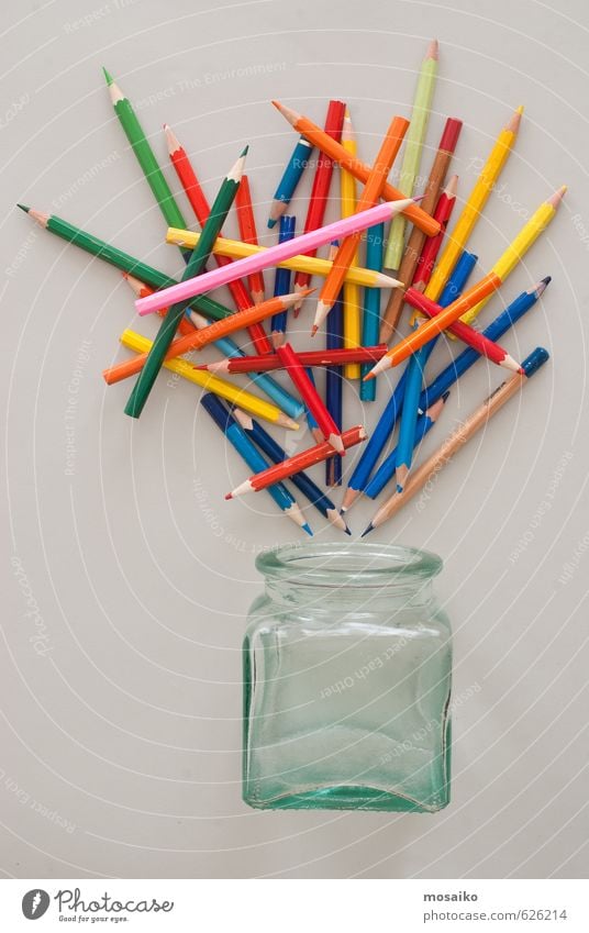 Bunte Stifte im Glas Bildung Wissenschaften Schule lernen Schüler Lehrer Studium Student Hochschullehrer Business Sitzung sprechen Team Kunst Künstler Maler