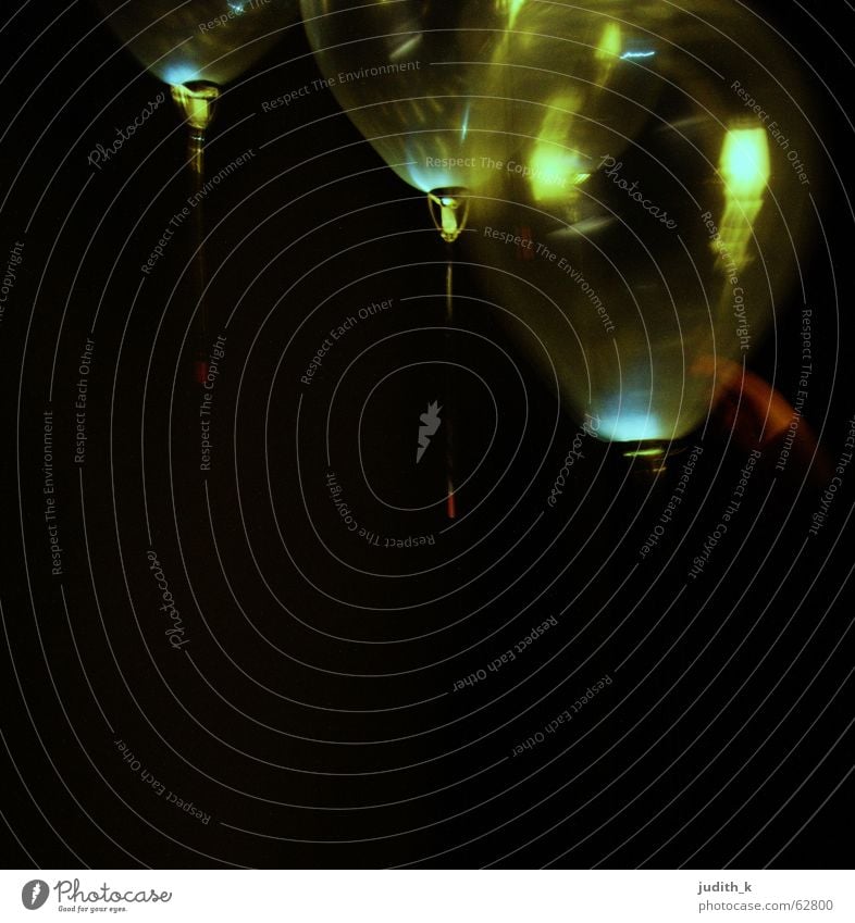 lichtballons Luftballon Licht Hand Schweben Köln mystisch durchsichtig Gas imm Gottesdienst fliegen