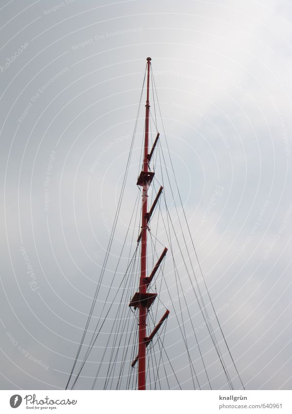 Takelage Segeln Himmel Wolken groß hoch blau weiß Sport Mast Seil Spieren Segelschiff Farbfoto Außenaufnahme Menschenleer Textfreiraum links Textfreiraum rechts