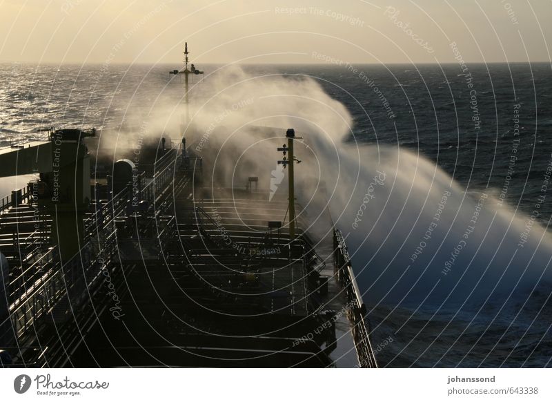 Gegenwind Güterverkehr & Logistik Wasser Herbst Wind Sturm Meer Mittelmeer Schifffahrt Öltanker Ferien & Urlaub & Reisen schaukeln toben bedrohlich