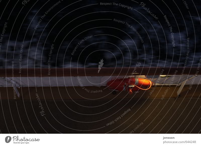 livbøye Ferien & Urlaub & Reisen Kreuzfahrt Schifffahrt Passagierschiff Kreuzfahrtschiff Fähre Holz Stahl Wasser Schwimmen & Baden bedrohlich dunkel kalt
