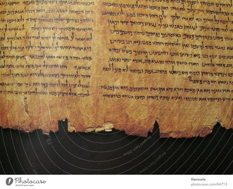 Lederschriftrolle Rolle Khirbet Qumran Bibel Lexikon Altes Testament lederschriftrolle Schriftzeichen jesaja qumran-höhle abschrift bibellexikon alt propheten