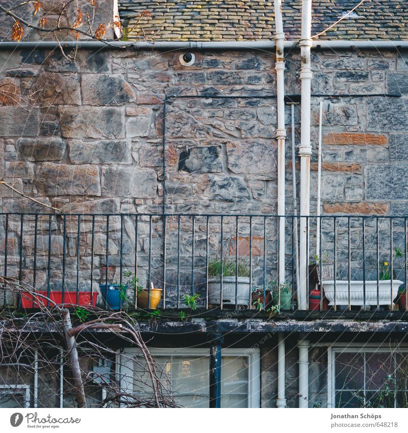 Edinburgh XVIII Stil Schottland Großbritannien Englisch Haus Einfamilienhaus Bauwerk Gebäude Architektur Mauer Wand Fassade Balkon Fenster Dach Dachrinne