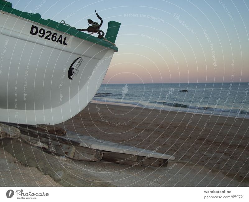 Feierabend Strand Fischer Wasserfahrzeug untergehen Sonnenuntergang Portugal Abend