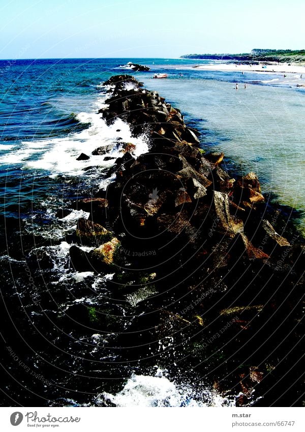 Water is breaking Rocks Meer Darß See Strand Horizont Wasser water sea Felsen blau Ostsee