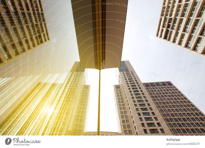 zoopalast Stadt Hauptstadt Stadtzentrum Haus Hochhaus Turm Fortschritt Kurfürstendamm Berlin Gebäude Fensterscheibe Autofenster Farbfoto Licht Schatten Kontrast