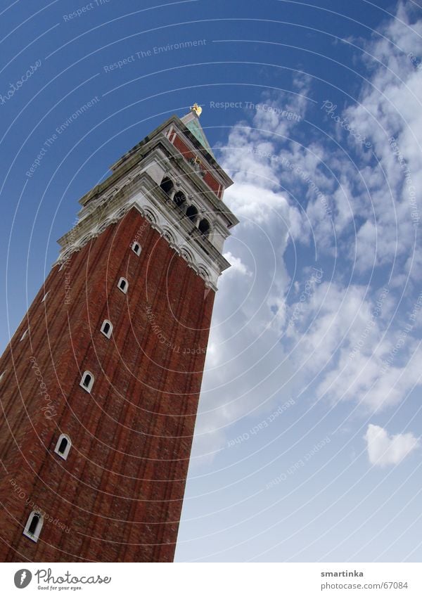 Als Tourist in Venedig Campanile San Marco Kunst fotoapparat um den hals Glockenturm Sehenswürdigkeit Himmel Architektur