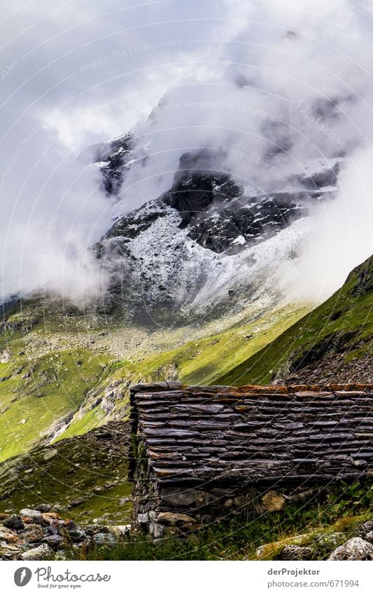 Der Berg ruft 13 - mit Hütte im Vordergrund Freizeit & Hobby Tourismus Ausflug Abenteuer Freiheit Berge u. Gebirge Umwelt Natur Landschaft Pflanze Urelemente