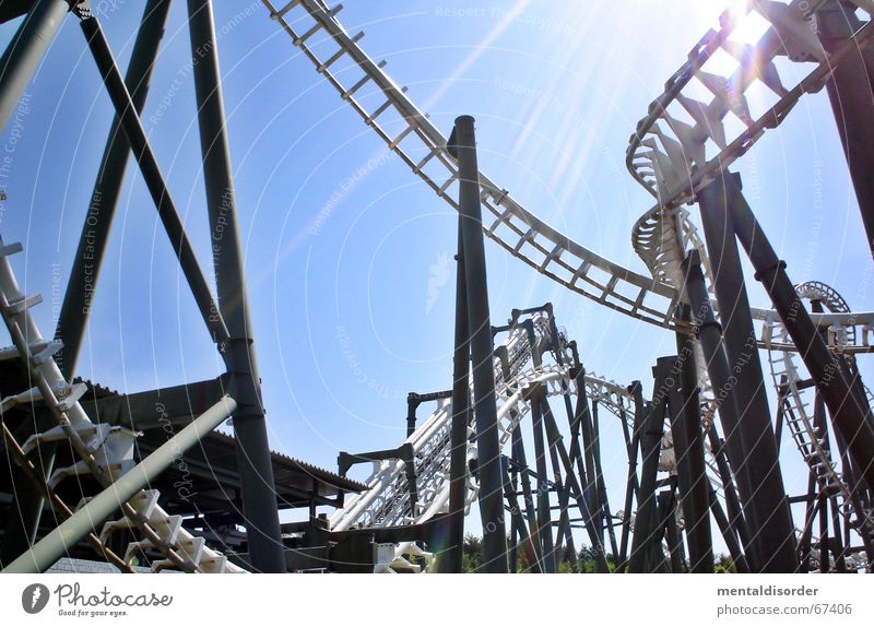 ... fun Park Terror fahren Achterbahn Gleise Spielen groß Geschwindigkeit drehen Vergnügungspark Nervenkitzel Angst Schleife activity adrenaline amusement big