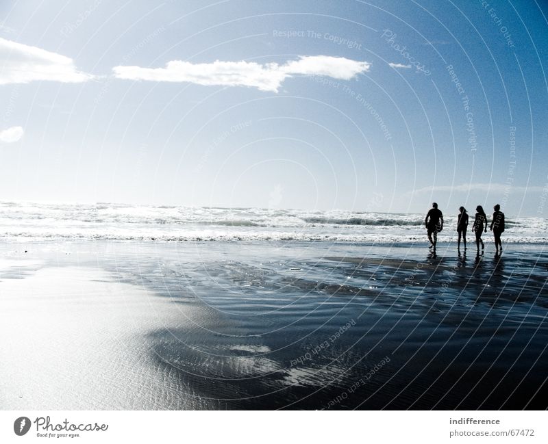 ...a family contemplates the sea Mensch Strand Sommer Himmel clouds sky tuscany