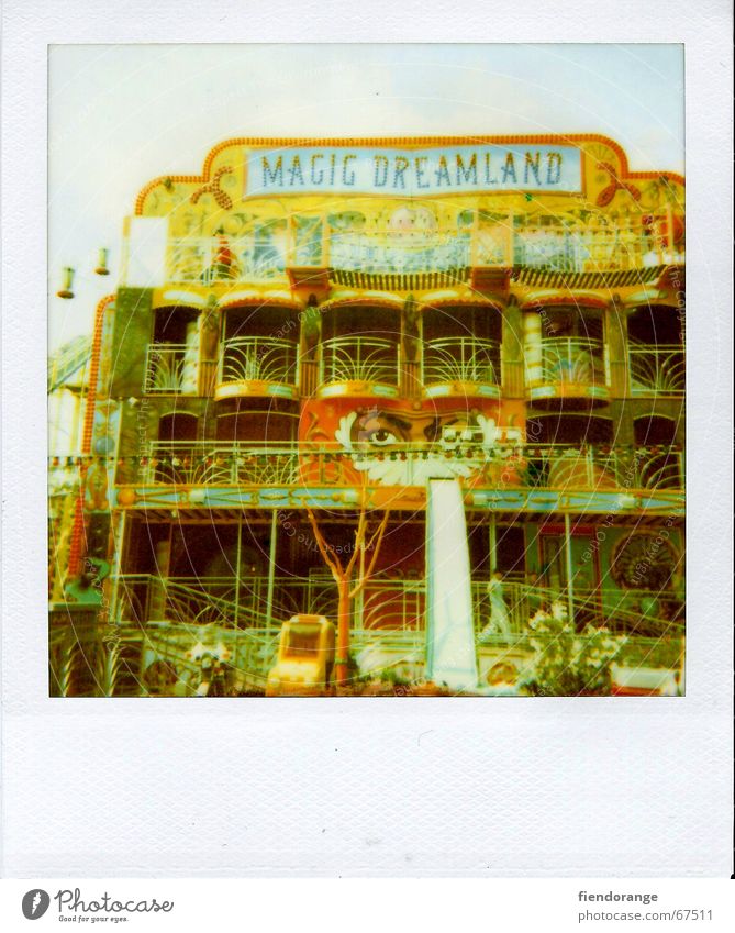 fun fair 4 Jahrmarkt Vergnügungspark Ferien & Urlaub & Reisen retro geisterbahn dult Sonne polarois