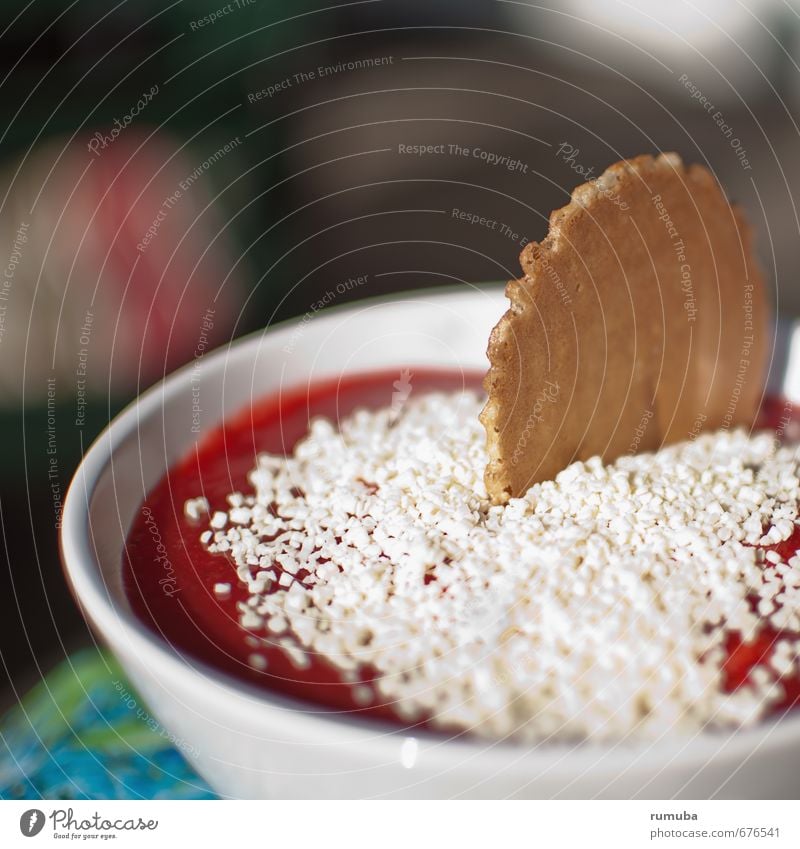 Spaghetti-Eis Lebensmittel Milcherzeugnisse Speiseeis Schalen & Schüsseln genießen süß Freude Spaghettieis Keks Backwaren weiße schokolade erbeersauce spaghetti