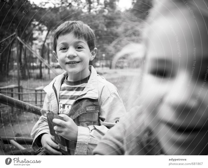 Spielplatz Mensch maskulin feminin Kind Mädchen Junge Leben 2 3-8 Jahre Kindheit Umwelt Frühling Baum Garten Park Dorf Stadt Gefühle Stimmung Freude