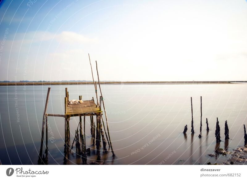 Alter Holzpfeiler ruhig Ferien & Urlaub & Reisen Sommer Strand Meer Natur Landschaft Himmel Horizont Küste See Fluss Brücke Wege & Pfade alt blau Einsamkeit