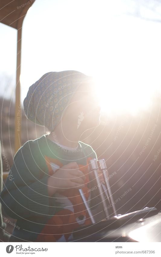 Kind spielt Baggerfahrer Lifestyle Freizeit & Hobby Spielen Kinderspiel Abenteuer Mensch maskulin Kleinkind Junge Familie & Verwandtschaft Kindheit Leben