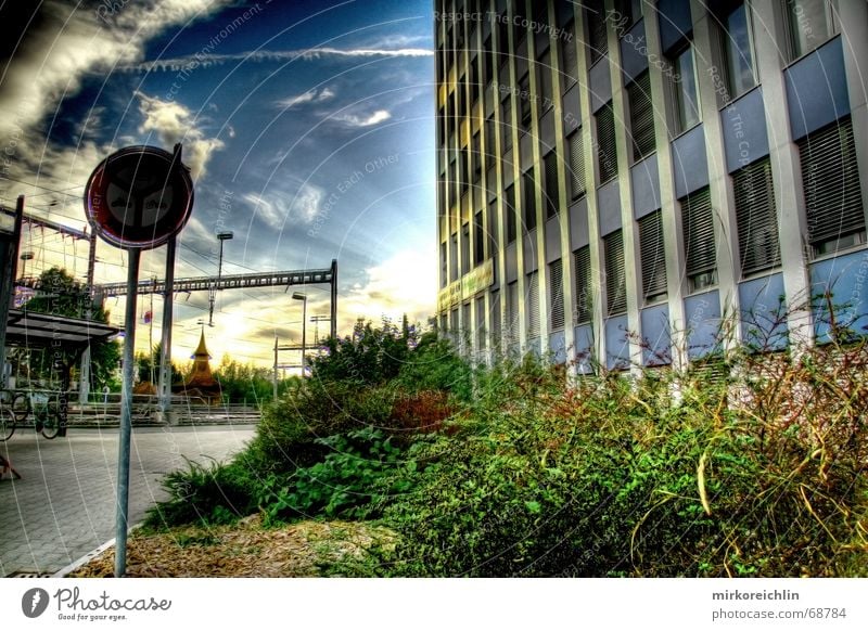 different world Rüti verrückt Kitsch HDR falsch Licht Bahnhof sulzer funky speziel tone mapping Dynamikkompression Farbe bigway wirklich sureal