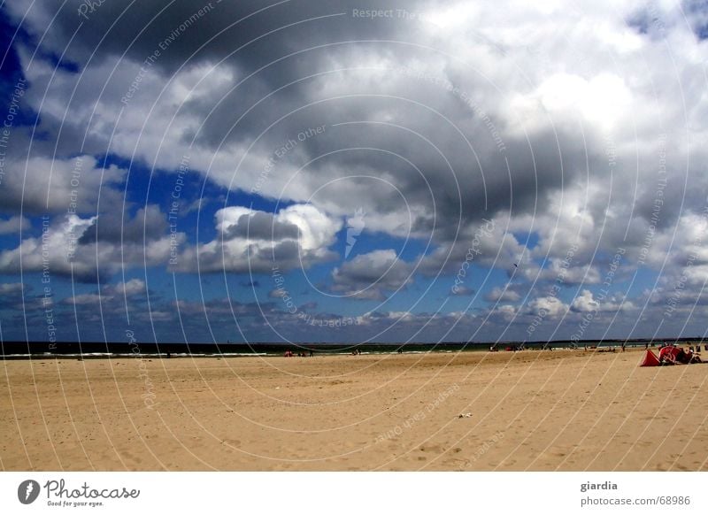 Wolkenreich Strand Meer Außenaufnahme Horizont Sommer Brise Wasser Sand Himmel blau Mensch Wind Farbe Ferne tief