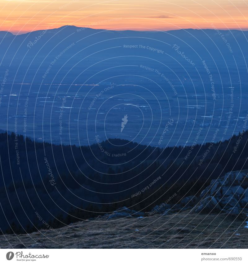 abends oben Ferien & Urlaub & Reisen Ferne Freiheit Berge u. Gebirge wandern Umwelt Natur Landschaft Pflanze Wetter Wald Hügel Felsen Gipfel dunkel hoch kalt