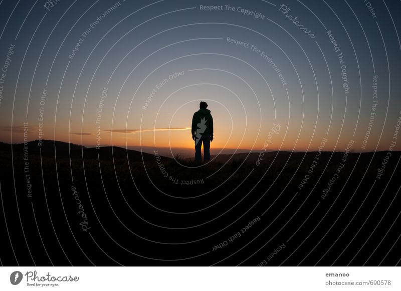 abends alleine Freude Erholung ruhig Ferien & Urlaub & Reisen Ausflug Ferne Freiheit Mensch Mann Erwachsene Körper 1 Natur Landschaft Himmel Horizont Wetter