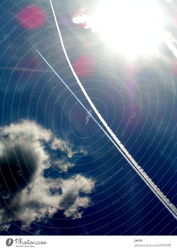 und tschüss... Wolken Kondensstreifen Abschied Industrie Himmel Sonne Trennung blau Luftverkehr jarts