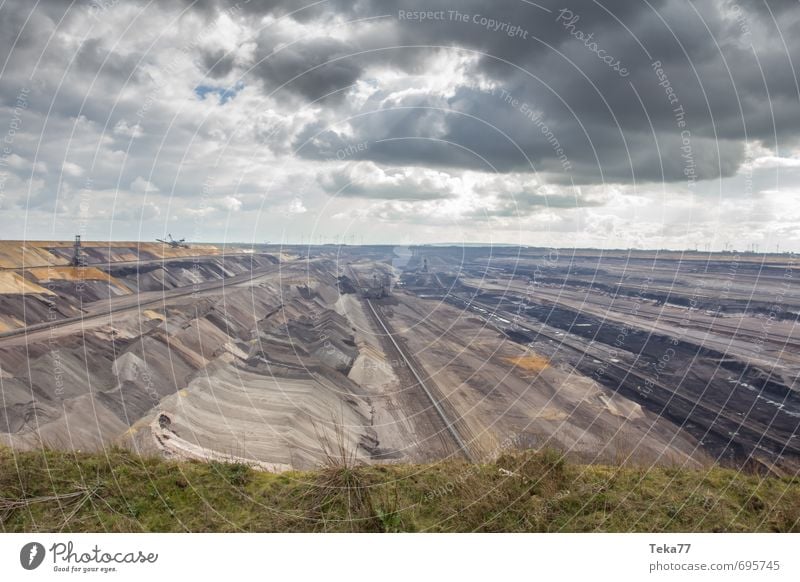 Garzweiler 5 Maschine Technik & Technologie Energiewirtschaft Kohlekraftwerk Energiekrise Industrie Umwelt Natur Landschaft Klima Klimawandel Hügel Kraft