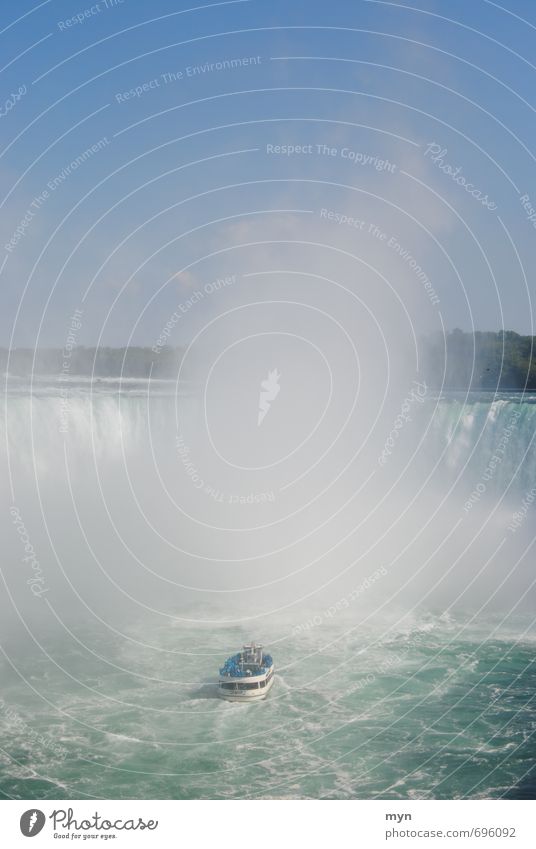 Niagara Fälle III Natur Wasser Wolkenloser Himmel Sommer Schönes Wetter Wasserfall fantastisch gigantisch Horseshoe Falls Kanada Stars and Stripes Ontario