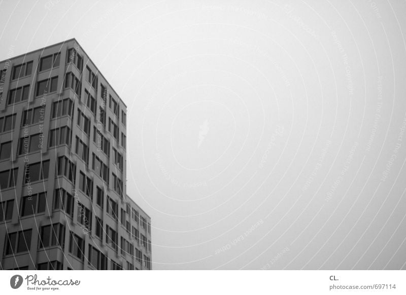 german langeweile Arbeit & Erwerbstätigkeit Büroarbeit Himmel Wolken schlechtes Wetter Nebel Stadt Menschenleer Haus Hochhaus Bauwerk Gebäude Architektur