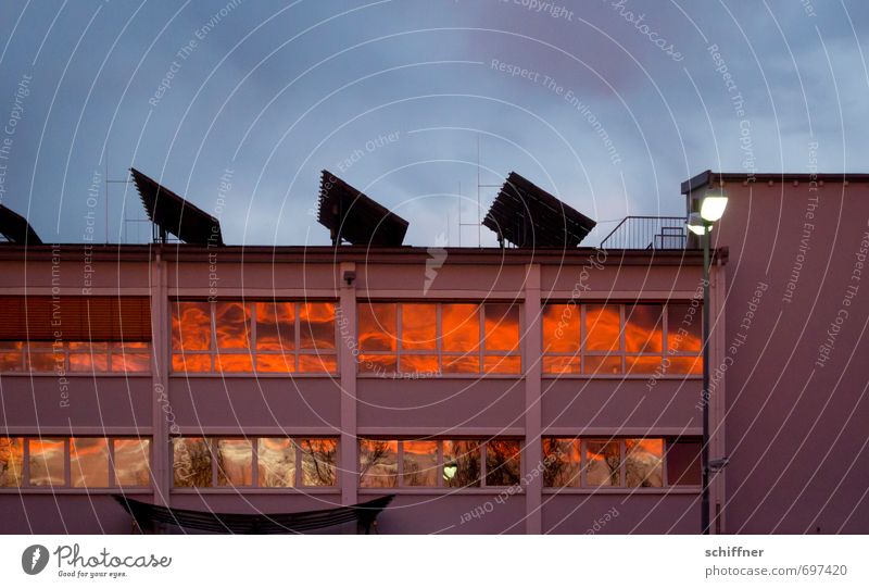 Energiewende | The Roof the Roof the Roof Wolken Gewitterwolken Sonnenaufgang Sonnenuntergang Klima Schönes Wetter schlechtes Wetter Haus Industrieanlage Fabrik