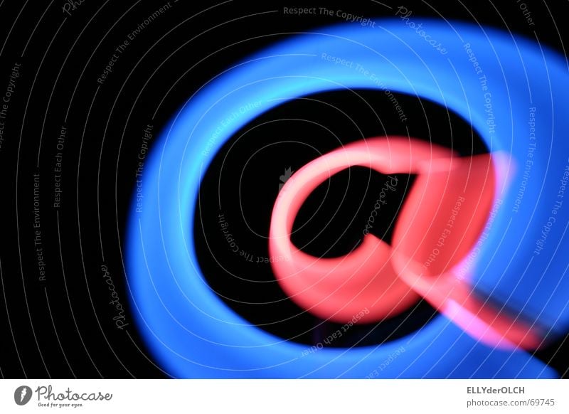 @ N!te Altes Testament E-Mail Post Elektrisches Gerät Neonlicht Lampe rosa schwarz Nacht Zoomeffekt Geschwindigkeit DSL Netzwerk Medienrummel Kommunizieren