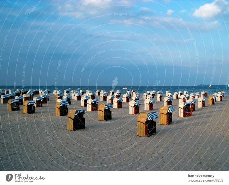 Travemünde Strand 2 Strandkorb Wolken Dämmerung Horizont ruhig Erholung Armee Meer Erde Sand Frieden Himmel Ferne