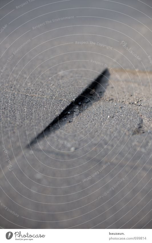 ut köln | es geht bergab. Park Platz Marktplatz Verkehrswege Personenverkehr Fußgänger Straße Wege & Pfade Bürgersteig Bodenplatten Stolperfalle Stein Beton