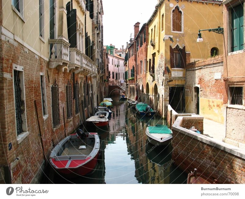 somewhere Venedig Wasserstraße Reflexion & Spiegelung Wasserfahrzeug ruhig Verfall Haus Abwasserkanal