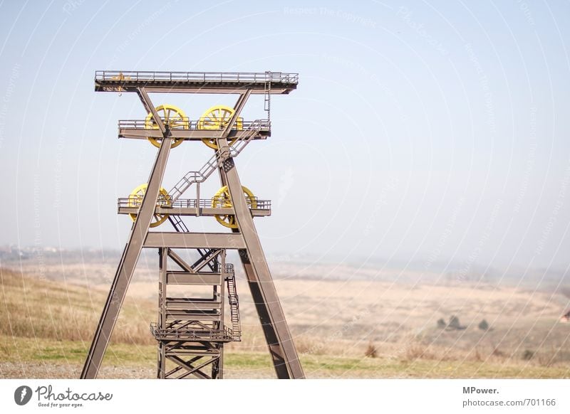 glück auf I Maschine Technik & Technologie Kernkraftwerk Kohlekraftwerk Energiekrise Industrie blau Bergbau Schacht Förderturm Braunkohlentagebau Erz