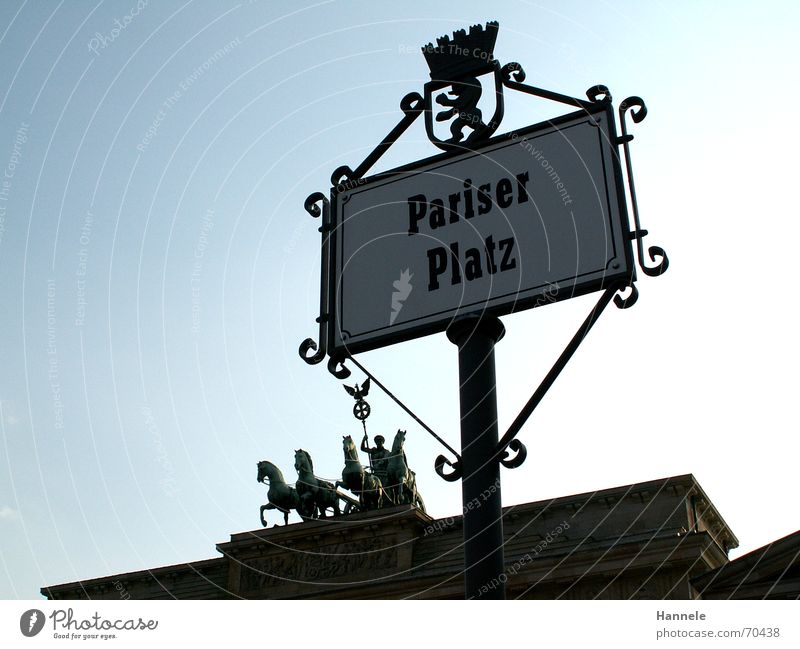 Pariser Platz Brandenburg Stadt Straßennamenschild Kunst Stadtzentrum Mauer Osten Berlin Brandenburger Tor Deutschland Amerika Hauptstadt landeshautstadt