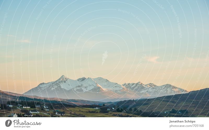 Isle of Skye VI Umwelt Natur Landschaft Sonnenlicht Schönes Wetter Hügel Felsen Berge u. Gebirge Gipfel Schneebedeckte Gipfel kalt Großbritannien Schottland