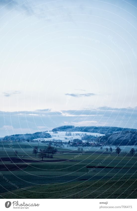 blue Umwelt Natur Landschaft Himmel Winter Klima Wetter Schnee Wiese Feld Hügel kalt natürlich blau April Farbfoto Gedeckte Farben Außenaufnahme Menschenleer