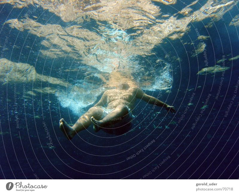 Kühles Nass Meer Erfrischung dick Schweben Bad kalt nass Wasser erfrischen Fett Schwimmen & Baden Übergewicht