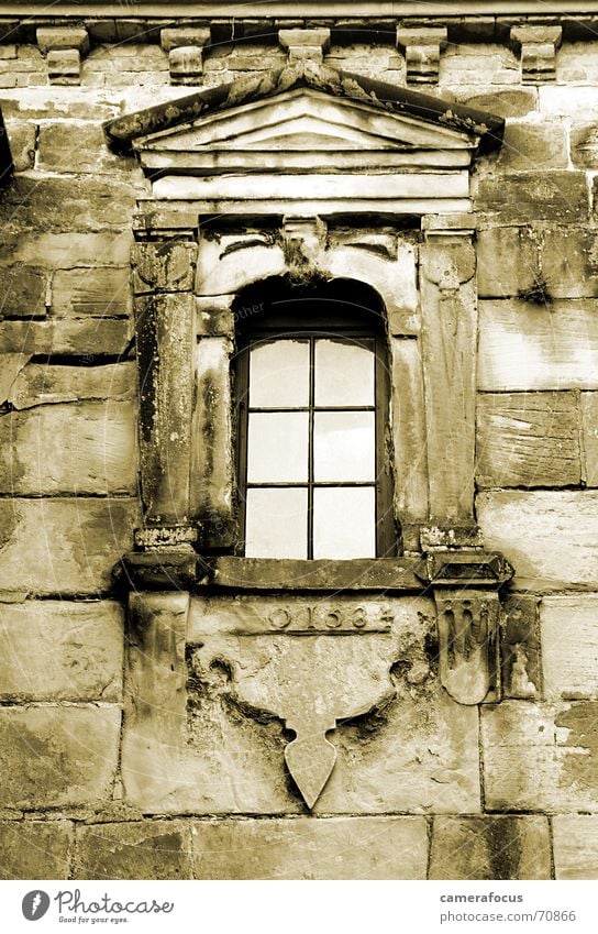 Kronborg - Anno 1564 Fenster Schloss Kronborg Dänemark Renaissance Bauernhof schlosshof castle kronborg Romeo und Julia hamlet helsingør anno 1564 Sepia