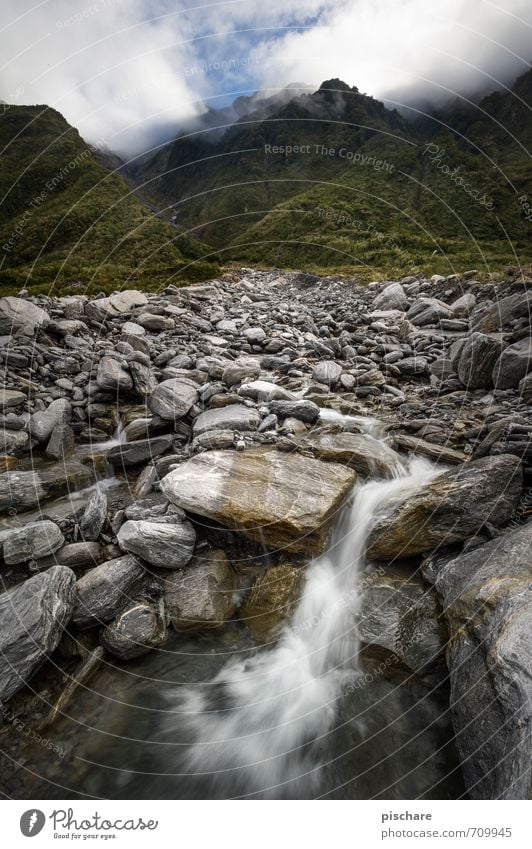 Quelle Natur Landschaft Urelemente Wasser Felsen Berge u. Gebirge Wasserfall natürlich Abenteuer ruhig Neuseeland Farbfoto Außenaufnahme Tag