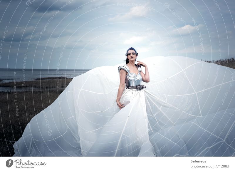 Sturm Karneval Technik & Technologie Fortschritt Zukunft High-Tech Mensch feminin Frau Erwachsene 1 Natur Himmel Wolken Horizont Küste Nordsee Luftverkehr Rock