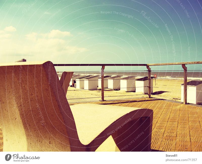 Stühle aus Stein 2 Belgien Oostende grün Stuhl Promenade Erholung Stil Stillleben Aussicht Strand Ferien & Urlaub & Reisen Hoffnung Erwartung Himmel blau