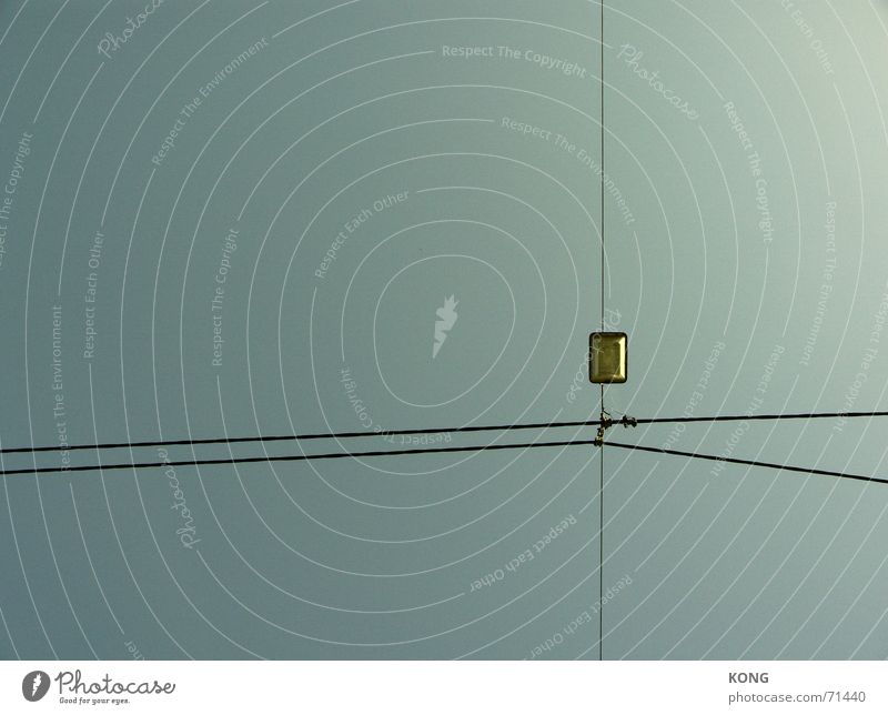 linien Leitung Straßenbahn Elektrizität Himmel leer graphisch Hongkong straßenbahn.streetcar high voltage lampe lamp sky blue Linie