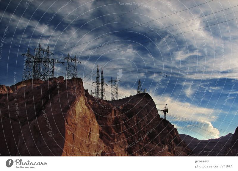 Stromberg Strommast Nevada Las Vegas Berge u. Gebirge Wüste Blauer Himmel Hoover Dam rotes gestein