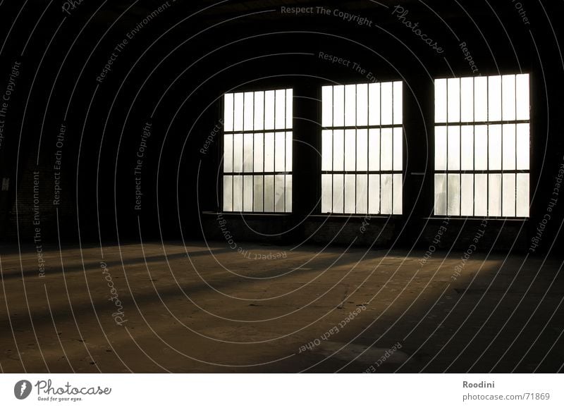 Licht & Schatten Zeche Topf Bergbau Ruhrgebiet Kultur Industriekultur Fenster Lichteinfall Staub staubig dreckig Abenddämmerung Sonnenuntergang ruhig gruselig