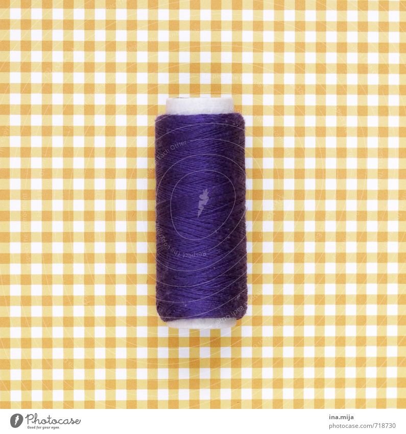 fadenrolle Freizeit & Hobby Basteln Handarbeit stricken gelb violett weiß Design Farbe Qualität Nähgarn Nähen häkeln Näherei Nähmaschine altmodisch kariert