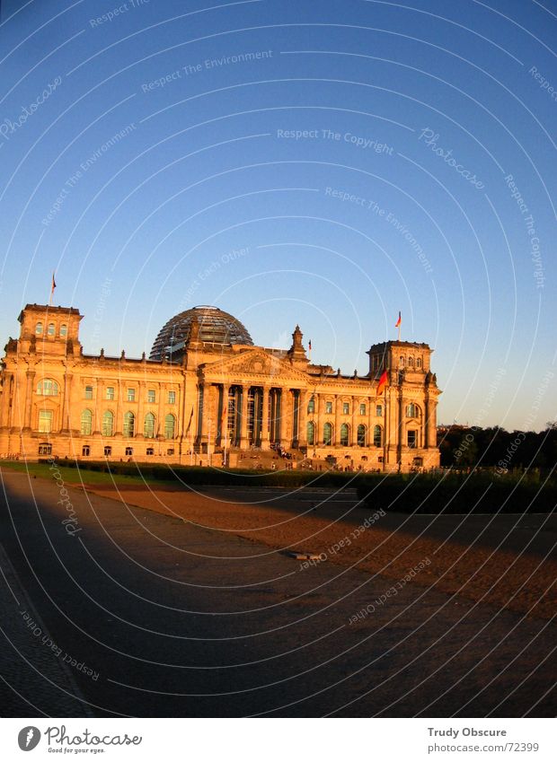 alle gegen alle Gebäude Bauwerk historisch Politik & Staat Baustelle Vergangenheit Berlin Hauptstadt Deutscher Bundestag ""weltklugheit"" Architektur