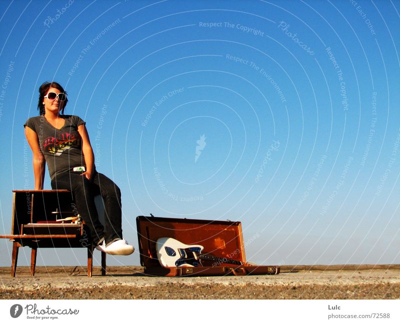 I'll Show You Attitude! record player guitar case blue skye sunglasses sunny bright attitude youth gravel Mode