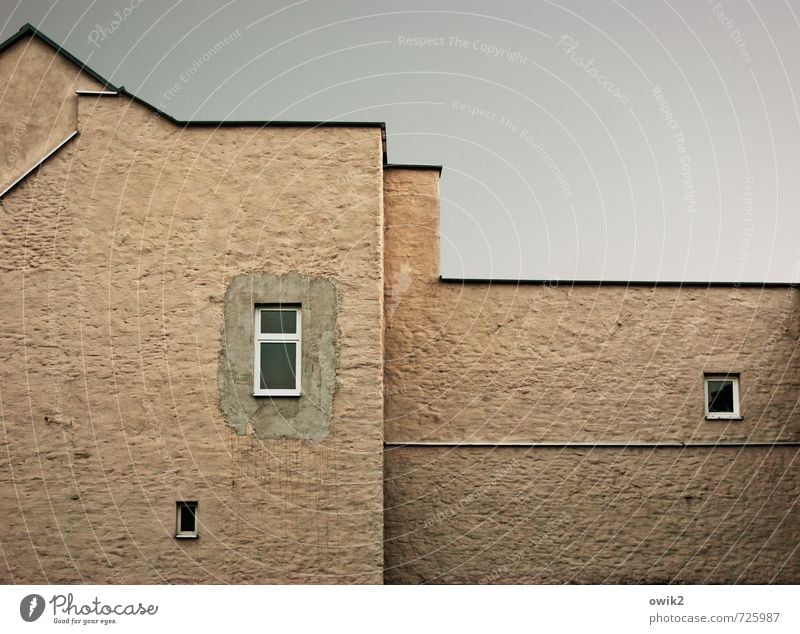 Nachbarn Häusliches Leben Wohnung Haus Wolkenloser Himmel Klima Schönes Wetter Bautzen Lausitz Deutschland Kleinstadt bevölkert Mauer Wand Fassade Fenster eckig