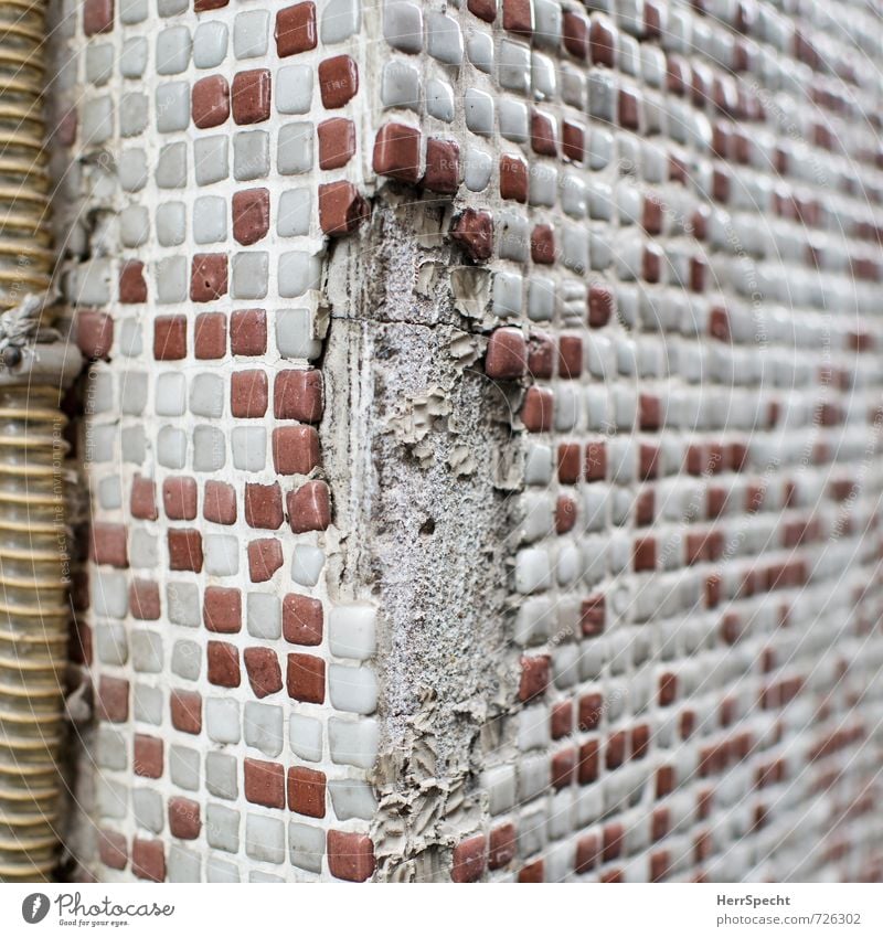 Eckschaden Istanbul Türkei Altstadt Haus Gebäude Mauer Wand Fassade Stein alt kaputt trashig trist Stadt rot weiß Verfall Vergangenheit Vergänglichkeit